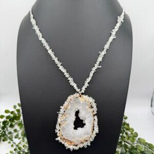Anthropologie Serefina Milky Quartz Druzy Necklace with Quartz Chips and Leather